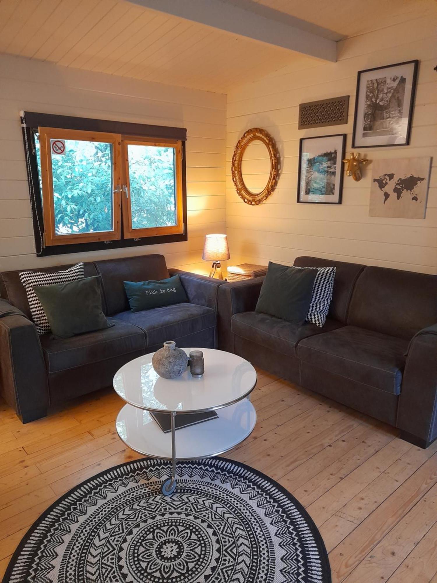 Carpe Diem, Het Ruime Chalet Met Houtkachel Nabij Wildlands Emmen Schoonebeek Zimmer foto